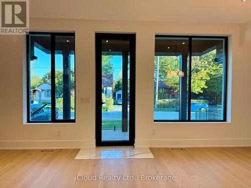 201 Troy Street, Mississauga, ON - Indoor Photo Showing Other Room