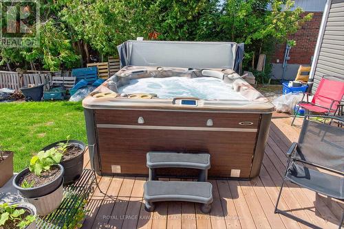 21 Hillside Drive, Kawartha Lakes (Lindsay), ON - Outdoor With Deck Patio Veranda With Exterior