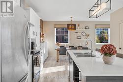 64 - 3025 SINGLETON AVENUE  London South (South W), ON N6L 0E6