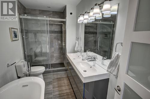 38 Brine Street, St. John'S, NL - Indoor Photo Showing Bathroom