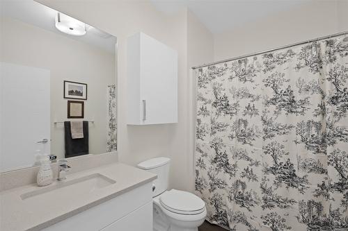 18-1395 Prairie Rose Drive, Kamloops, BC - Indoor Photo Showing Bathroom