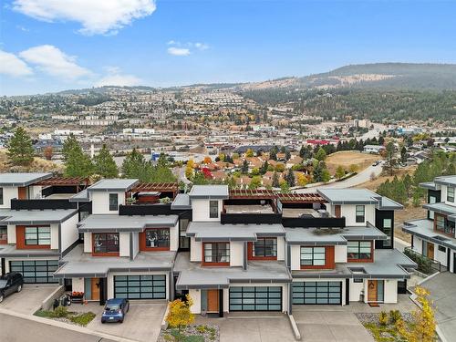 18-1395 Prairie Rose Drive, Kamloops, BC - Outdoor With Facade