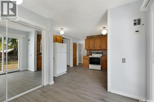 182 Hamilton Street N, Regina, SK - Indoor Photo Showing Kitchen