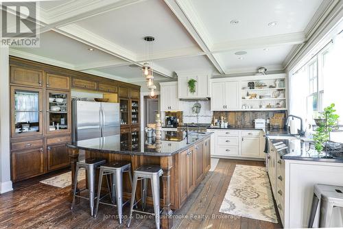 1422 Muskoka Rd 118 Road W, Bracebridge (Monck (Bracebridge)), ON - Indoor Photo Showing Kitchen