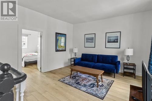 190 Gower Street, St. John'S, NL - Indoor Photo Showing Living Room