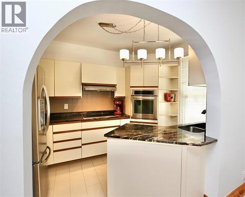 204 Vidal Street South, Sarnia, ON - Indoor Photo Showing Kitchen