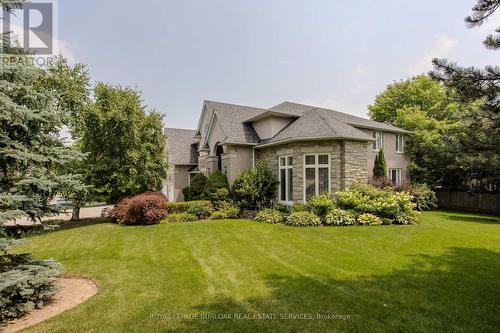 1400 Tamworth Court, Burlington, ON - Outdoor