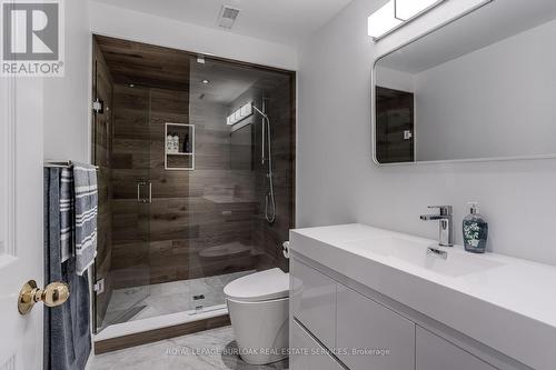 1400 Tamworth Court, Burlington, ON - Indoor Photo Showing Bathroom