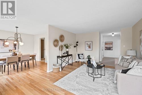968 Walkley Road, Ottawa, ON - Indoor Photo Showing Living Room