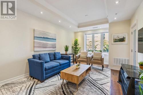 202 - 70 Stewart Street, Oakville (Co Central), ON - Indoor Photo Showing Living Room