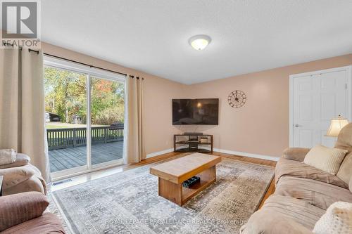 16276 Telephone Road, Brighton, ON - Indoor Photo Showing Living Room