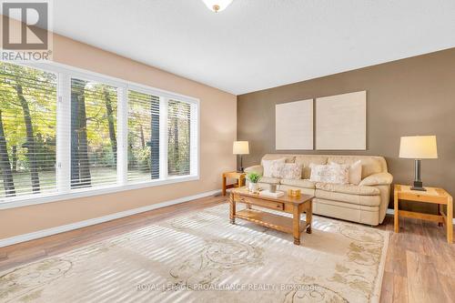 16276 Telephone Road, Brighton, ON - Indoor Photo Showing Living Room