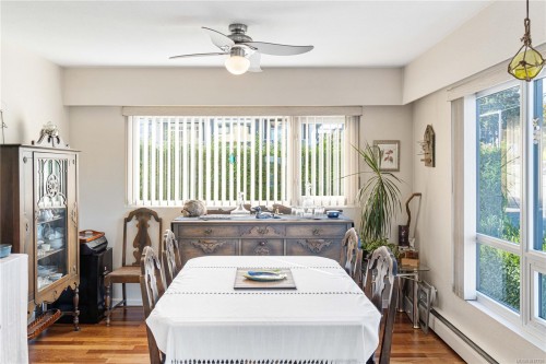 201-375 Newcastle Ave, Nanaimo, BC - Indoor Photo Showing Dining Room