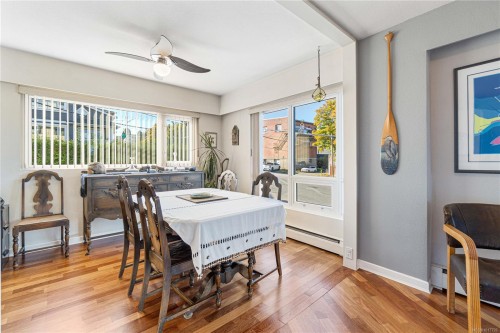 201-375 Newcastle Ave, Nanaimo, BC - Indoor Photo Showing Dining Room
