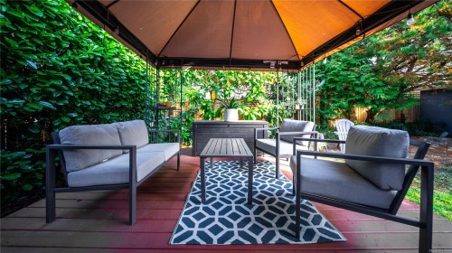 1716 Bay St, Victoria, BC 