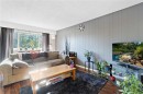 5430/5432 Bergen Op Zoom Dr, Nanaimo, BC  - Indoor Photo Showing Living Room 