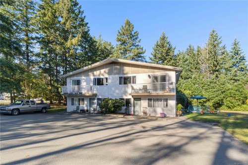 5430/5432 Bergen Op Zoom Dr, Nanaimo, BC - Outdoor
