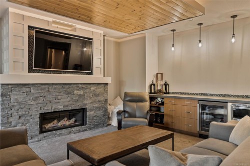 1319 Champions Crt, Langford, BC 