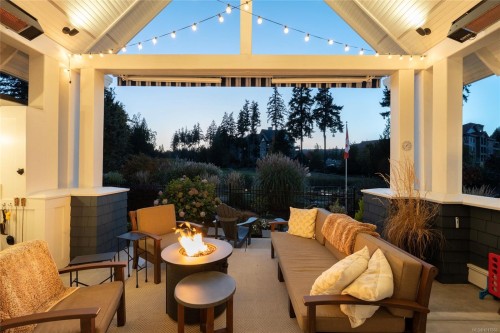 1319 Champions Crt, Langford, BC 