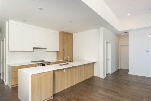 407-9570 Fifth St, Sidney, BC - Indoor Photo Showing Kitchen