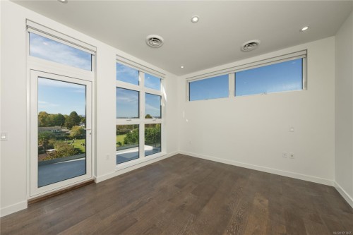 407-9570 Fifth St, Sidney, BC - Indoor Photo Showing Other Room