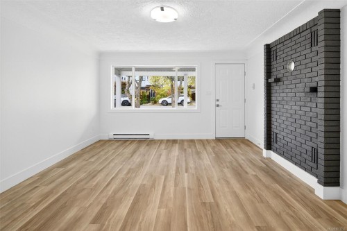 9617 Fourth St, Sidney, BC 