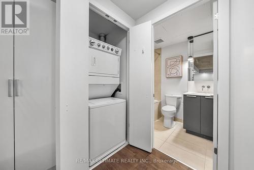 Washer/Dryer - 315 - 650 King Street W, Toronto, ON - Indoor Photo Showing Laundry Room