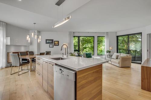 Kitchen - 402-1440 Av. Du Maire-Beaulieu, Québec (Sainte-Foy/Sillery/Cap-Rouge), QC - Indoor Photo Showing Kitchen