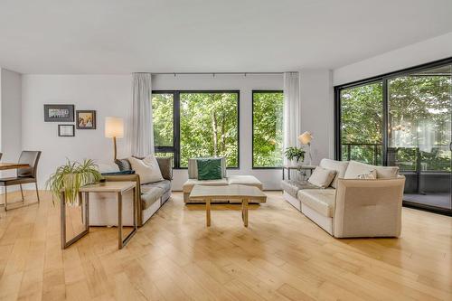 Living room - 402-1440 Av. Du Maire-Beaulieu, Québec (Sainte-Foy/Sillery/Cap-Rouge), QC - Indoor Photo Showing Living Room