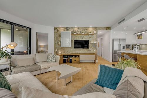 Living room - 402-1440 Av. Du Maire-Beaulieu, Québec (Sainte-Foy/Sillery/Cap-Rouge), QC - Indoor Photo Showing Living Room