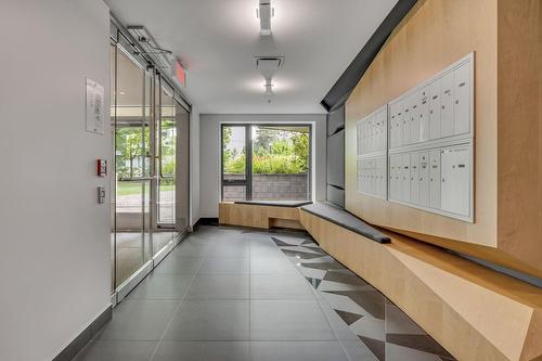 Hall - 402-1440 Av. Du Maire-Beaulieu, Québec (Sainte-Foy/Sillery/Cap-Rouge), QC - Indoor Photo Showing Other Room