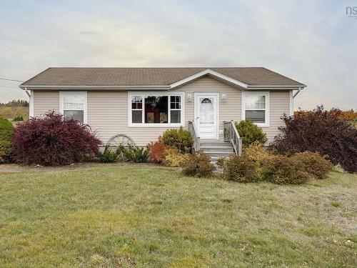 228 Greenhill Road, Alma, NS 