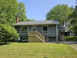 202 Saunders Road  Deerfield, NS B5A 5N6