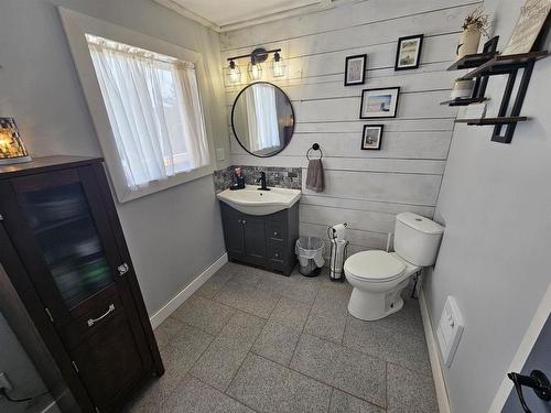 10563 Hwy #2 Highway, Mapleton, NS 