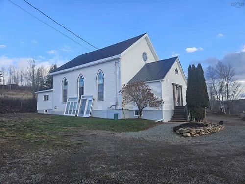 10563 Hwy #2 Highway, Mapleton, NS 