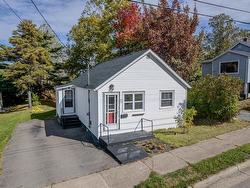 42 Thomas Street  Sydney, NS B1S 2R3