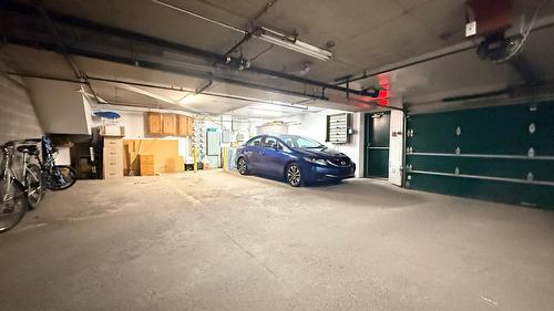 Garage - 592 Rue De La Noue, Montréal (Verdun/Île-Des-Soeurs), QC - Indoor Photo Showing Garage