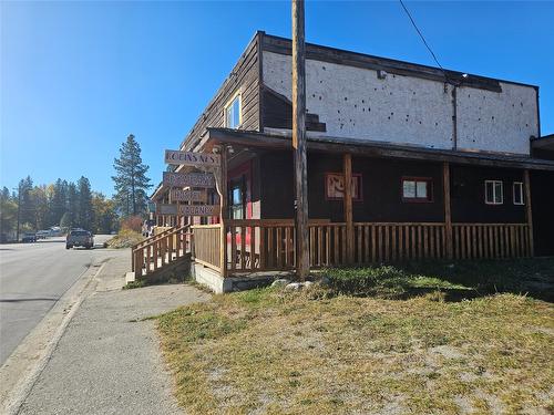 5845 33 Highway, Beaverdell, BC 