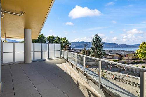 306-3340 Lakeshore Drive, Kelowna, BC - Outdoor With Body Of Water With View With Exterior