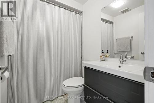 18 Sydenham Street, Toronto, ON - Indoor Photo Showing Bathroom