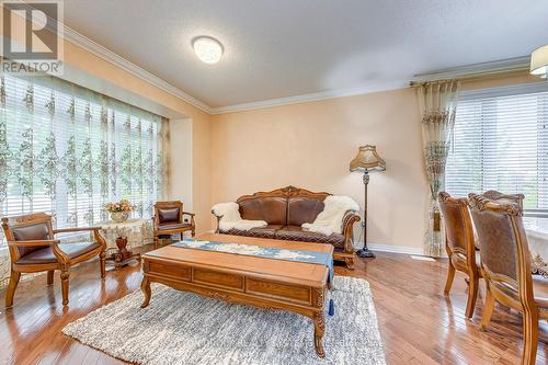 2207 Kwinter Road, Oakville, ON - Indoor