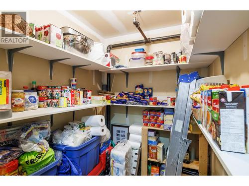 1075 Bernard Avenue Unit# 301, Kelowna, BC - Indoor With Storage