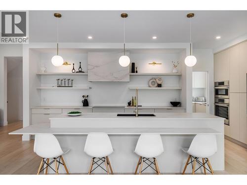 4234 Russo Street, Kelowna, BC - Indoor