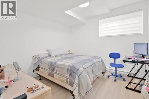4234 Russo Street, Kelowna, BC - Indoor Photo Showing Bedroom