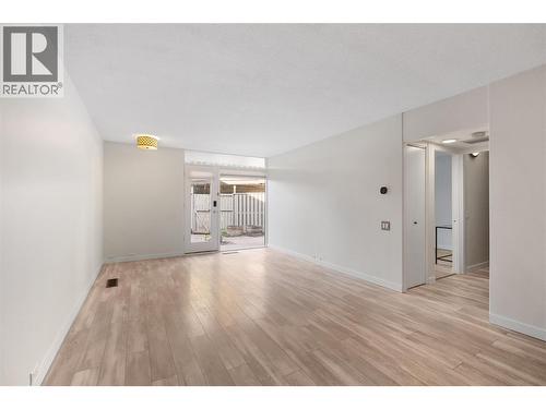 353 Boyce Crescent Unit# 14, Kelowna, BC - Indoor