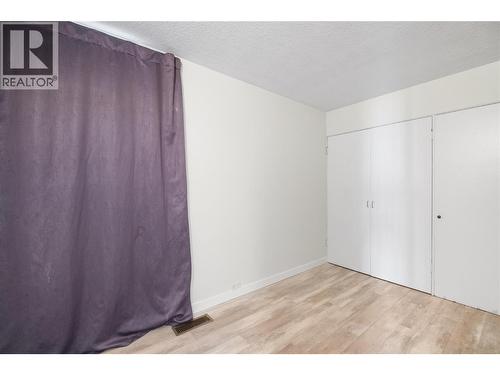 353 Boyce Crescent Unit# 14, Kelowna, BC - Indoor Photo Showing Other Room