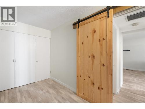 353 Boyce Crescent Unit# 14, Kelowna, BC - Indoor Photo Showing Other Room