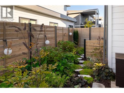 884 Patterson Avenue, Kelowna, BC - Outdoor