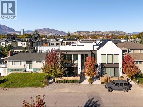 884 Patterson Avenue, Kelowna, BC - Outdoor