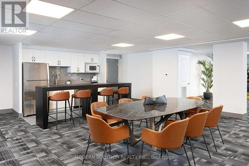 807 - 425 Watson Parkway N, Guelph, ON - Indoor Photo Showing Dining Room